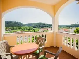 1 Bedroom Lovely Apartment In Lopar