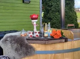 le chalet vert et bain nordique au feu de bois