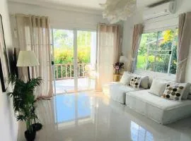 Cozy Villa in the Tropical Garden
