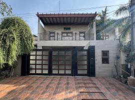 Lux home, hotel a Faisalabad