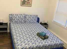 Sweet home stay near city, hotel i West New York