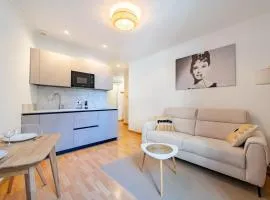Charming 2P ideally located - Garibaldi & Port