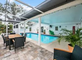 NEW Waterfront Heated Pool Dogs Allowed Near Beach Family