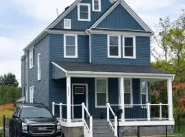 Modern Loft 4 - 5 Min Walk to Cleveland Clinic