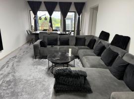 Spacious Cosy Apartment, hotel a Søborg