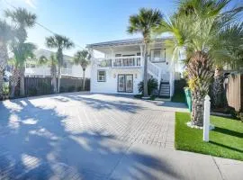 Experience luxury at Destin Dolphin a spacious 4 bedroom retreat in Crystal Beach