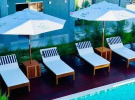 Flat em Barra Grande no Vila Eco Barra com piscina AP 217