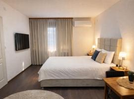 Garden Lux Grujić Apartmani, hotel v destinaci Krivi Vir