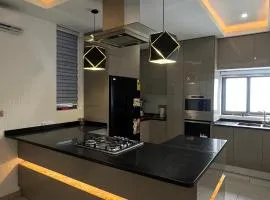 Goosebumps Luxury Homes & Apt