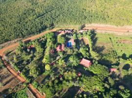 Ratanakiri Phum Khmer resort, hotel a Banlung
