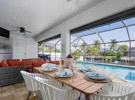 Stunning Gulf Access Villa Jacuzzi Fishing Bikes Kayaks