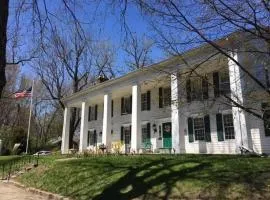 Historic Rider's Inn