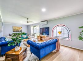 StayAU Pet-Friendly 7Bed Spacious Retreat Morwell, hotel i Morwell