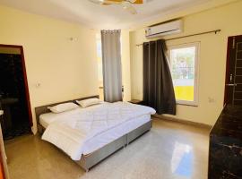 Vedic Hatha Vinyasa Yoga Ashram โรงแรมในNarendranagar