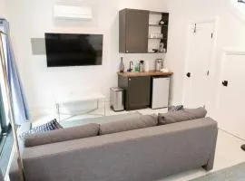 Curious Carriage Rooftop in Shaw