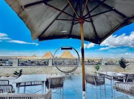 Stork Pyramids 5 Minutes From New Grand Museum