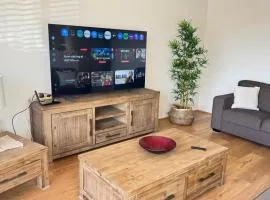 Executive 3-Bed Home near University of Canberra & EPIC