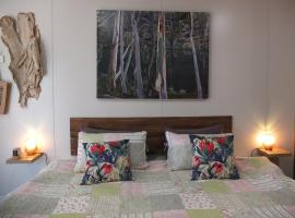 Little Birdy, hotel in Tawonga