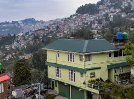 Aashray kunj homestay