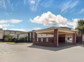 Comfort Inn & Suites Red Oak - Dallas Area