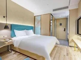 ZMAX Hotels Shenzhen Lianhuacun Metro Station