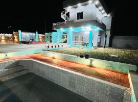 Holiday Home Villa, ξενοδοχείο σε Thūr