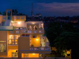 The Coral Court Homestay, hotel em Agra