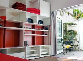 Dos Patios - Luz, tranquilidad y verde, hotel in La Plata