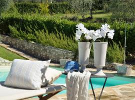 Villa Borri Country Suites, casă de vacanță din San Casciano in Val di Pesa