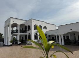 Miky Hillside Lodge, hotel sa Avenaw