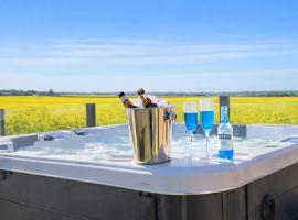 Private Villa near Lund with Garden & Spa, Hotel in Kävlinge