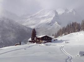 Stadel Soussun, hotel v mestu Champoluc