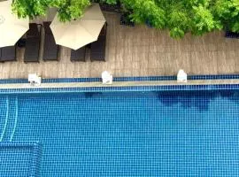 Pattaya Poolside Hotel near Terminal 21 & Bus Station