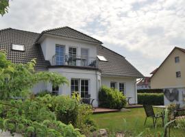 Ferienhaus Kaptein Meyer, beach hotel in Zingst