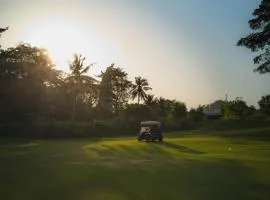 Victoria Golf Resort