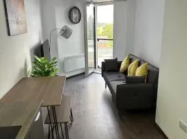 1BR Hideaway Near NEC & Resorts World - Ideal for Travelers