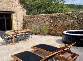Maison, hotel in Le Bugue