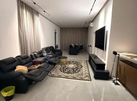 Al manama house 2, hotel v destinaci á¸¨aÅŸat al BidÄ«yah