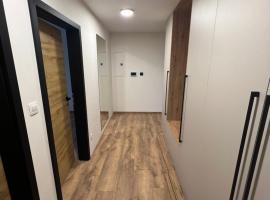 Zatienime Aparts, hotel em Nemšová