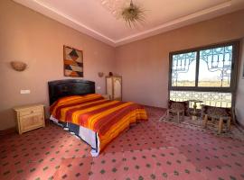Dar Tiniri - Guest House - Zagora, ξενοδοχείο σε Arhla Ou Drar