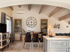 SUPERBE APPARTEMENT "HAUT de VILLA", VUE MER PANORAMIQUE, PISCINE