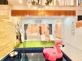 Beach home pool villa bangsaray, khách sạn ở Bang Sare