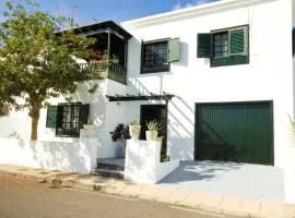 Casa Elena Playa - By AZ Rentals