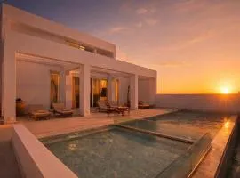 Seapalm Villa - Luxury Pool Retreat - 200m Beach