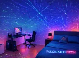 Fascinating Neon - Master Room Beside Station