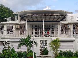 Chavan White House Farm and Stay, campingplads i Badlapur