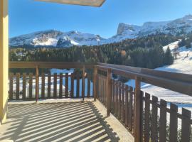 L' Éclat des Sommets en face et aux pieds des pistes, hotel i Superdevoluy