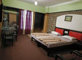 hn deluxe lodge, hotel en Harihar