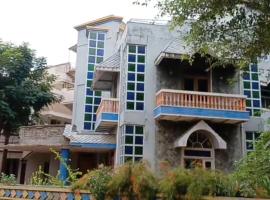 Sri P B Shiva Shankar Guest House, hotel i Shirdi