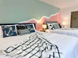 Luxury Family Home 2 King Beds Piano Sleeps 12